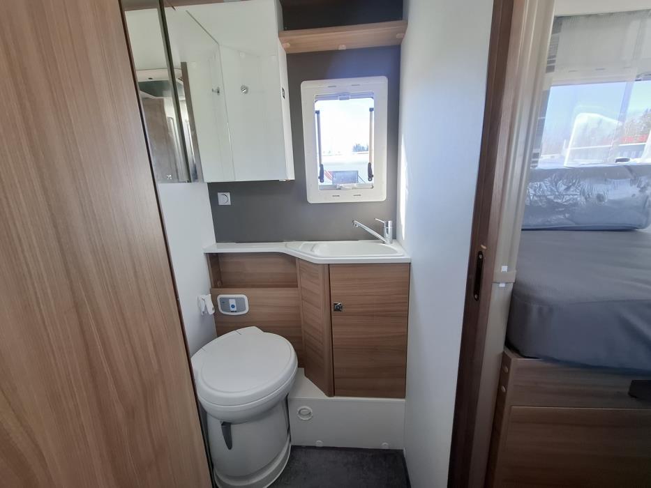 ADRIA Coral Plus 670 SL 2020