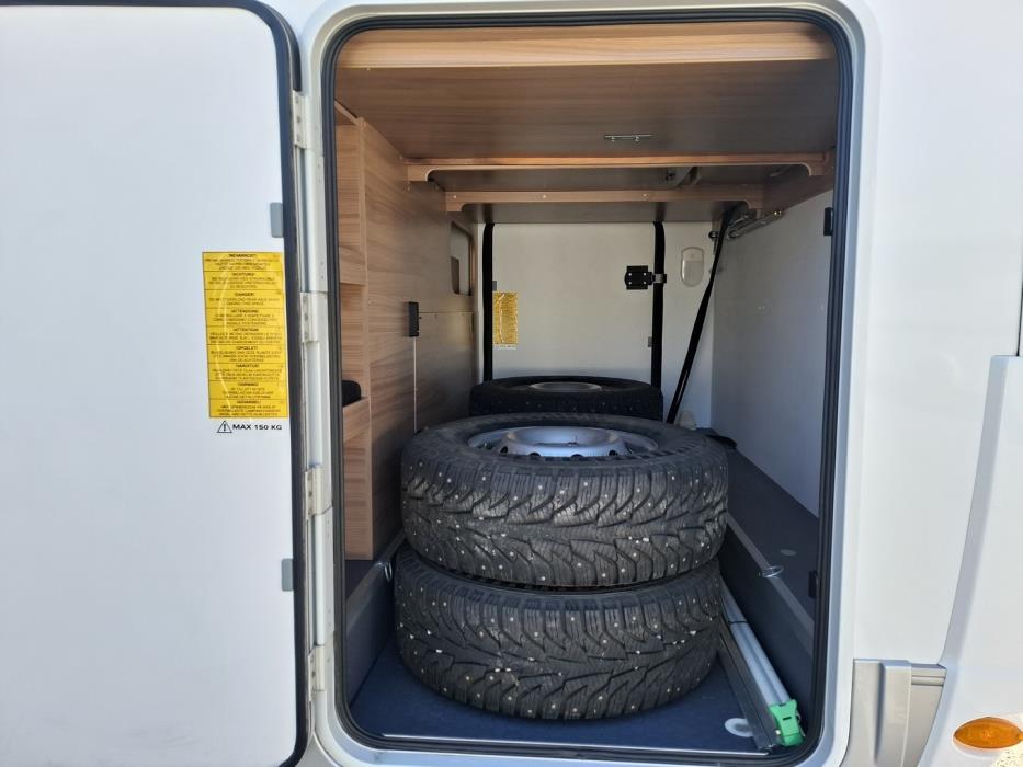 ADRIA Coral Plus 670 SL 2020