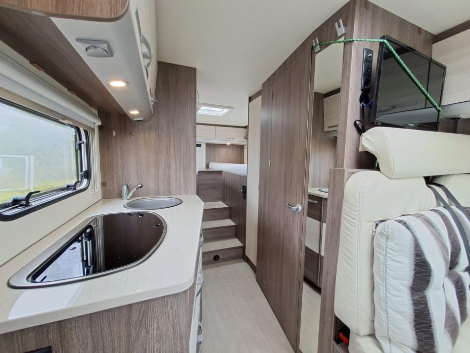 BÜRSTNER Nexxo Time T 690 G 2016