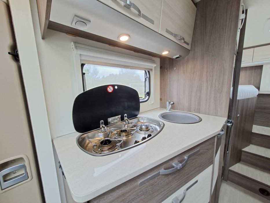 BÜRSTNER Nexxo Time T 690 G 2016