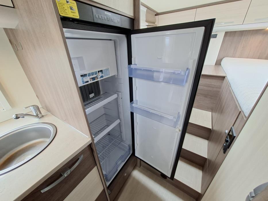 BÜRSTNER Nexxo Time T 690 G 2016
