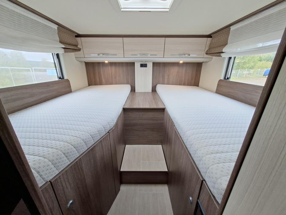 BÜRSTNER Nexxo Time T 690 G 2016