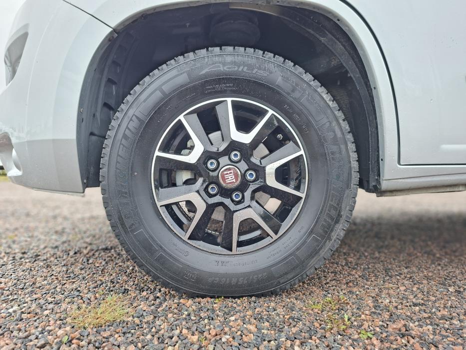 BÜRSTNER Nexxo Time T 690 G 2016