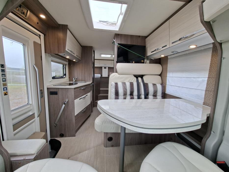 BÜRSTNER Nexxo Time T 690 G 2016