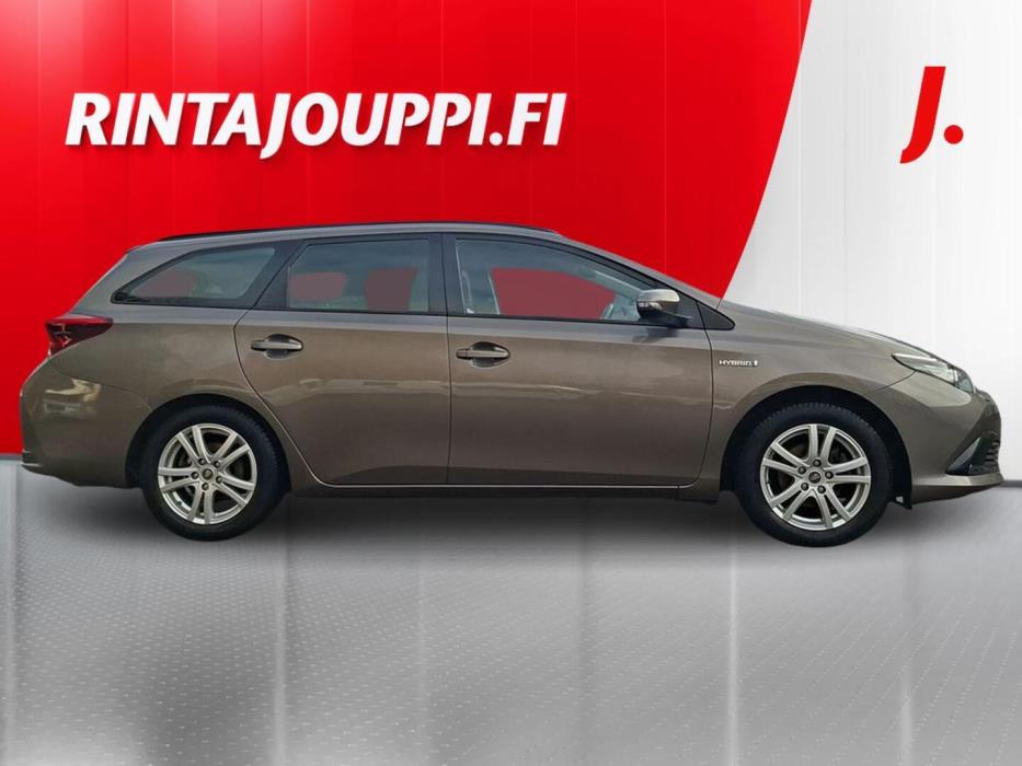 TOYOTA Auris 2017