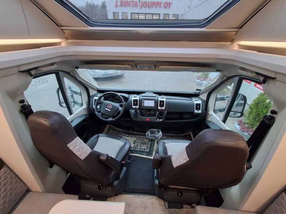 ADRIA Coral Supreme 670 DL 2021