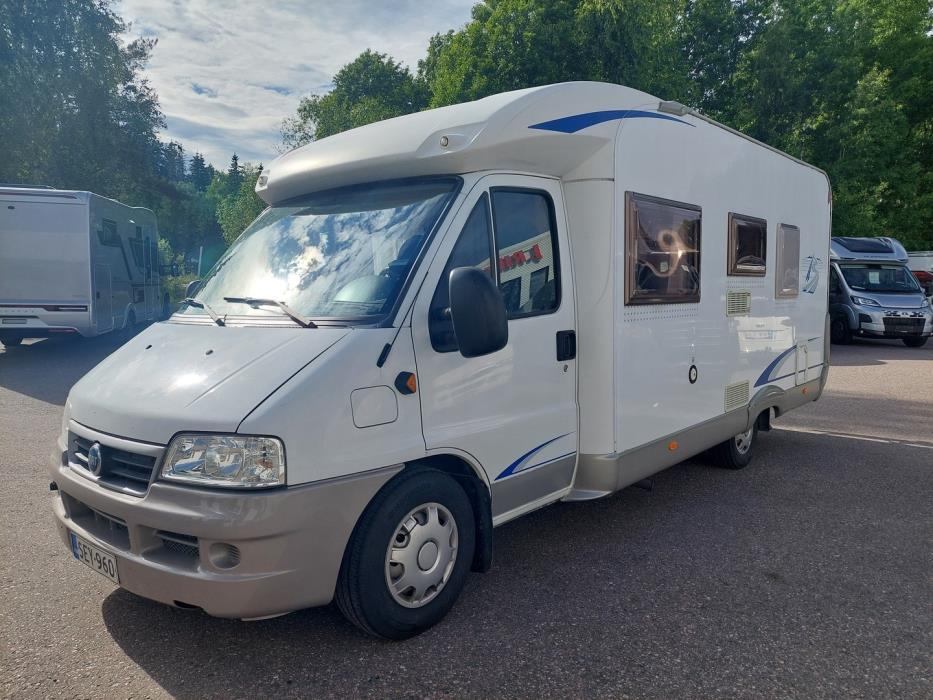 BÜRSTNER Solano T 605 2006