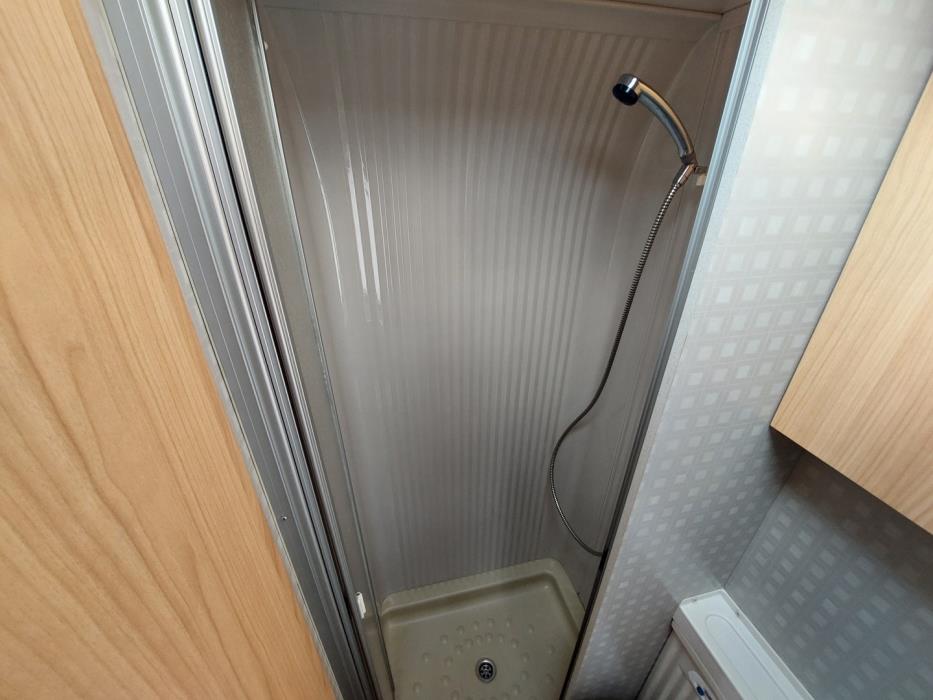 BÜRSTNER Solano T 605 2006