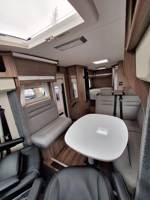 KABE Travel Master Classic 740 LXL 2020