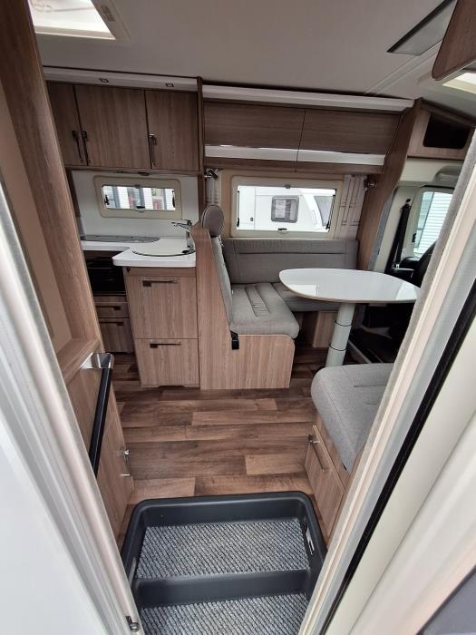 KABE Travel Master Classic 740 LXL 2020