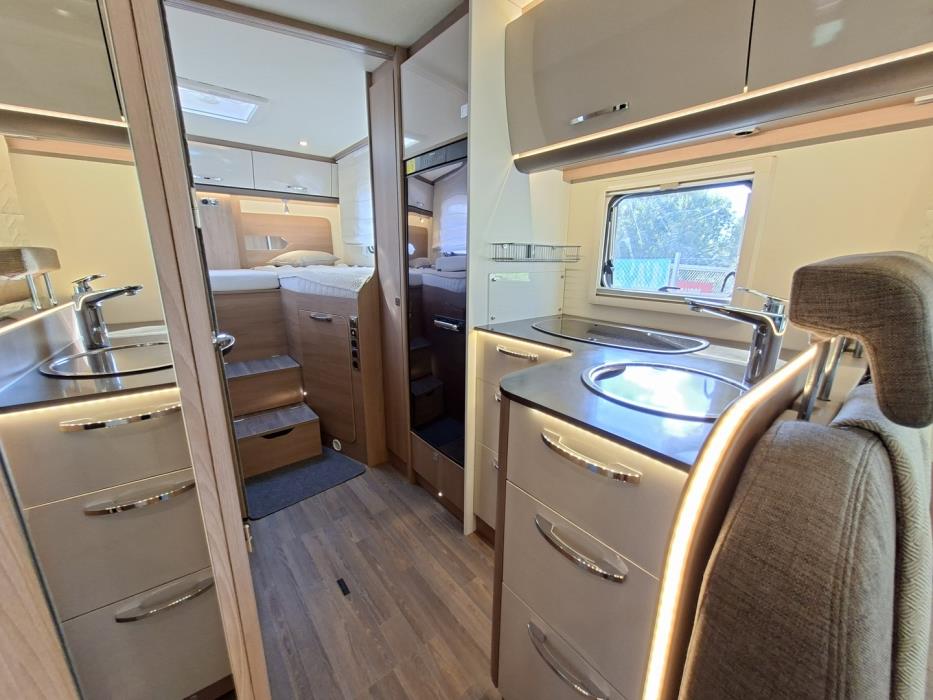 BÜRSTNER Lyseo T 728 G 2017
