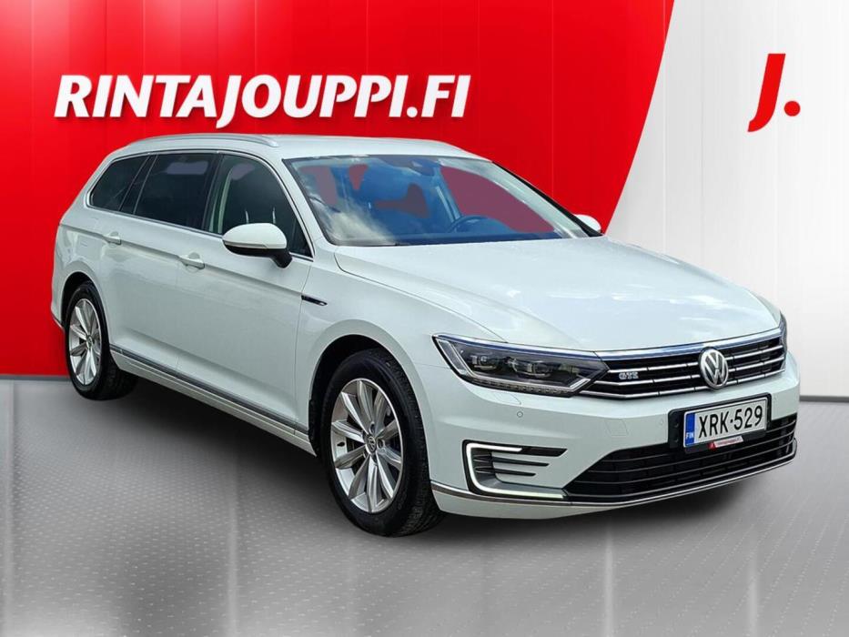 VOLKSWAGEN Passat 2018