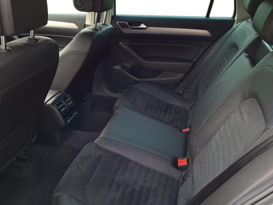 VOLKSWAGEN Passat 2018