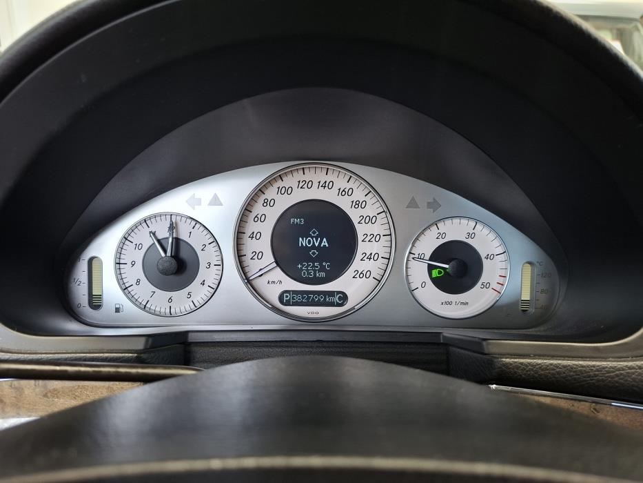 MERCEDES-BENZ E 2008