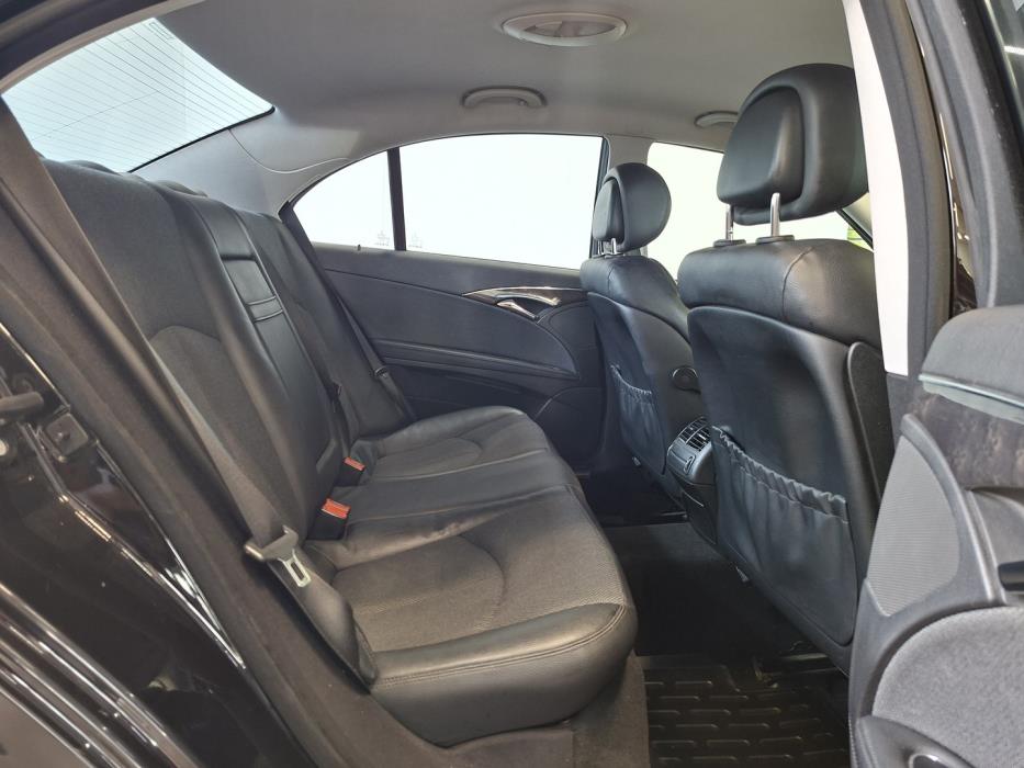MERCEDES-BENZ E 2008