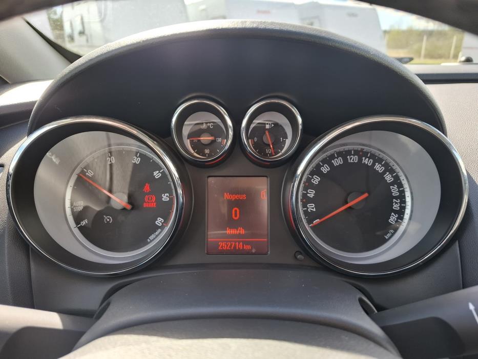 OPEL Astra 2012
