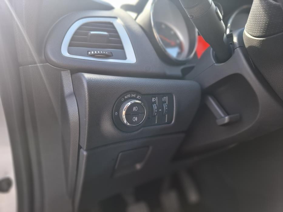 OPEL Astra 2012