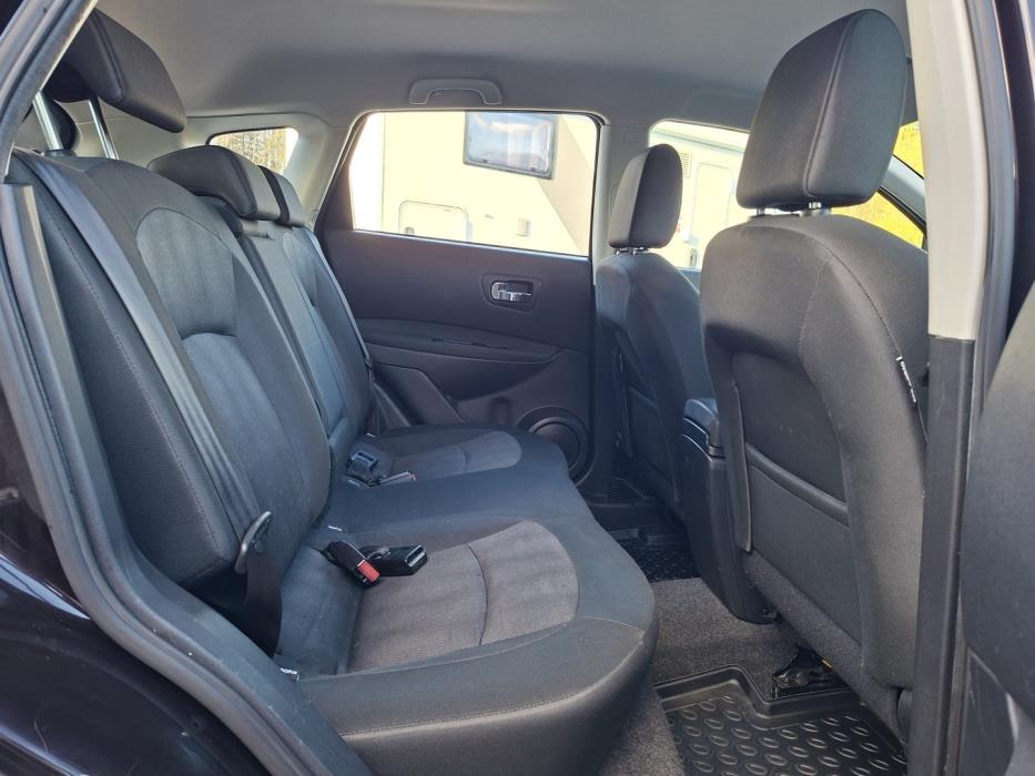 NISSAN Qashqai 2012