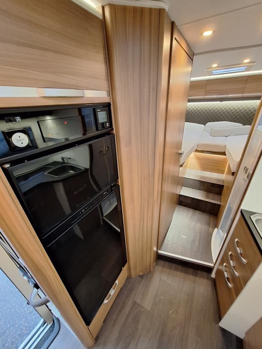 ADRIA Matrix Axess 670 SL 2020