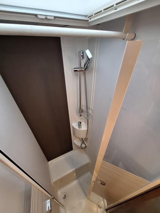 ADRIA Matrix Axess 670 SL 2020