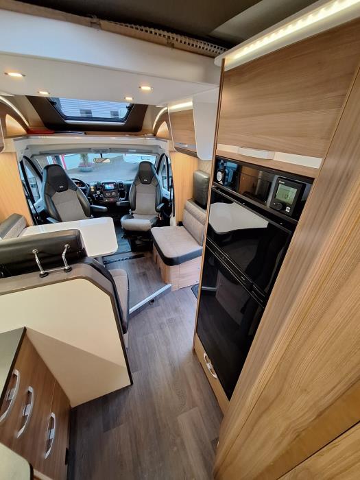 ADRIA Matrix Axess 670 SL 2020