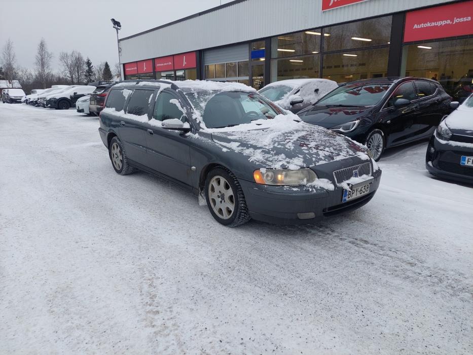 VOLVO V70 2005
