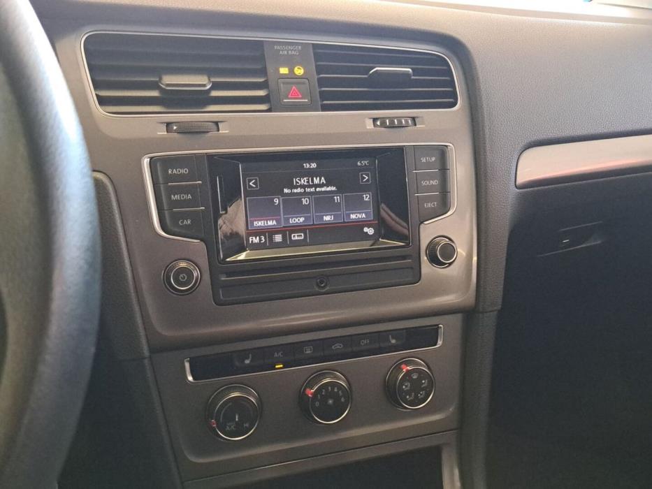 VOLKSWAGEN Golf 2015