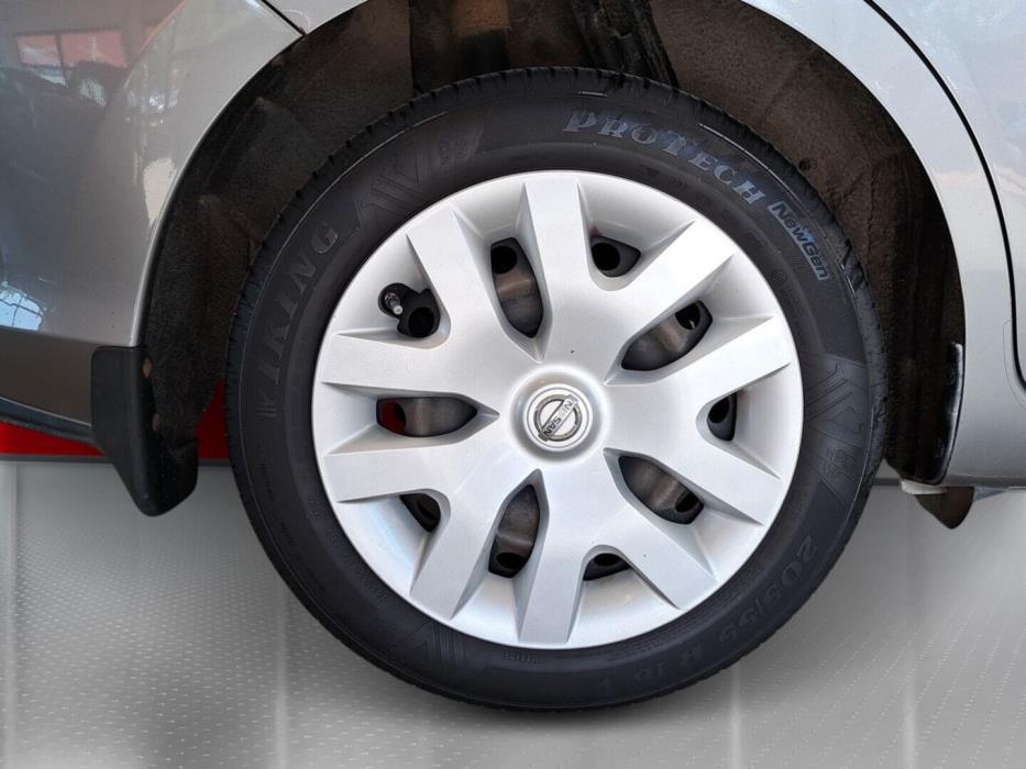 NISSAN Pulsar 2015
