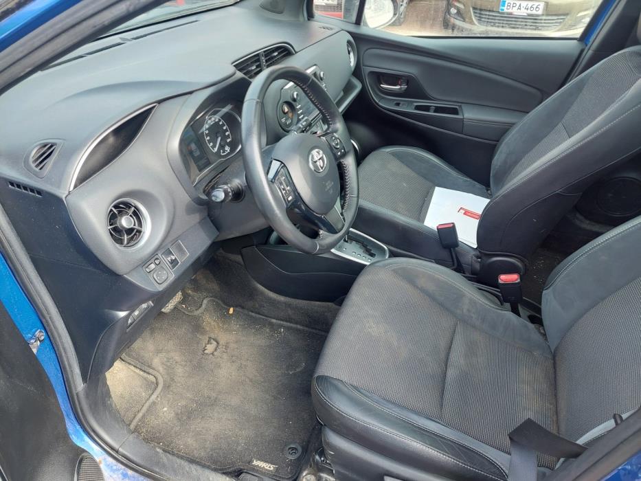TOYOTA Yaris 2019