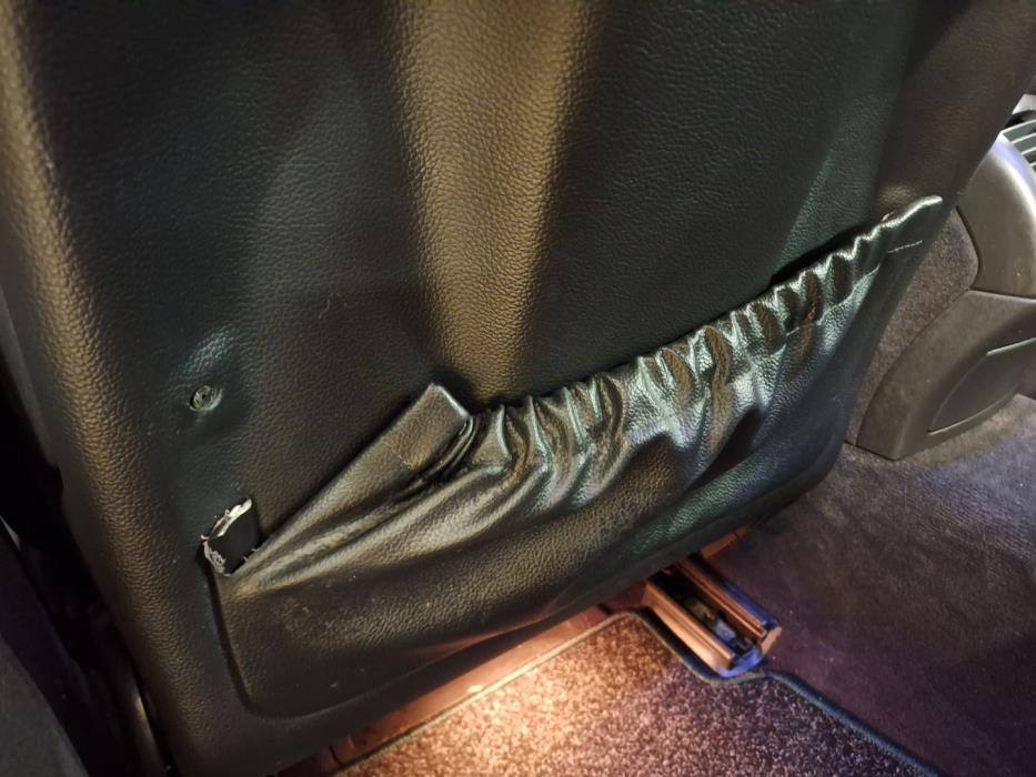 MERCEDES-BENZ E 2004