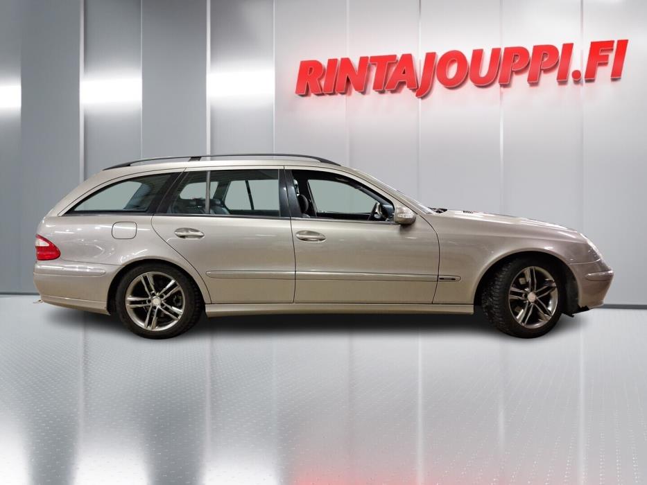 MERCEDES-BENZ E 2004