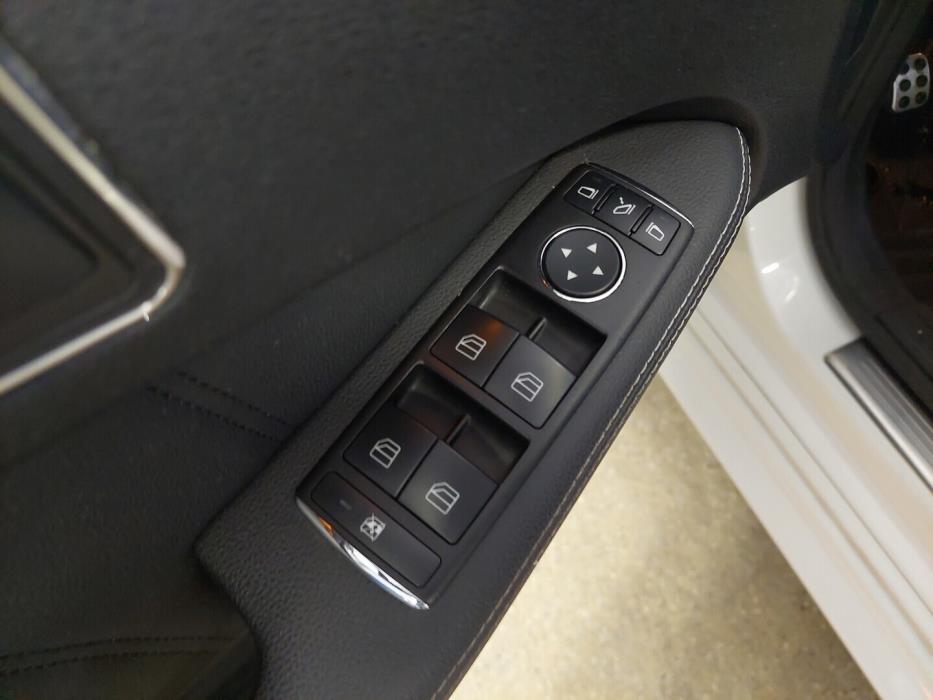 MERCEDES-BENZ E 2009