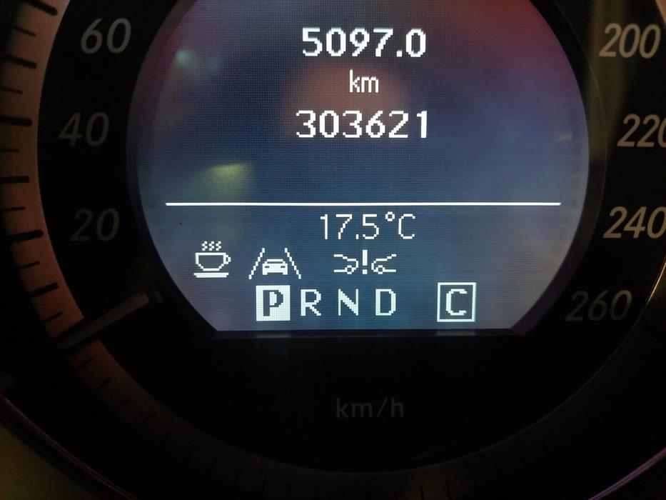 MERCEDES-BENZ E 2009
