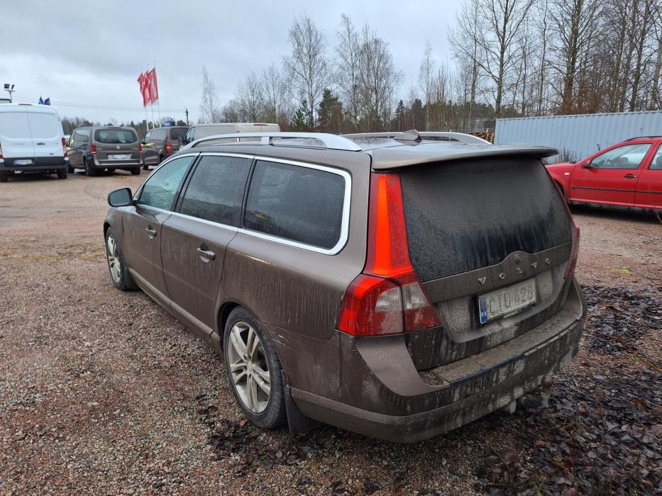 VOLVO V70 2012