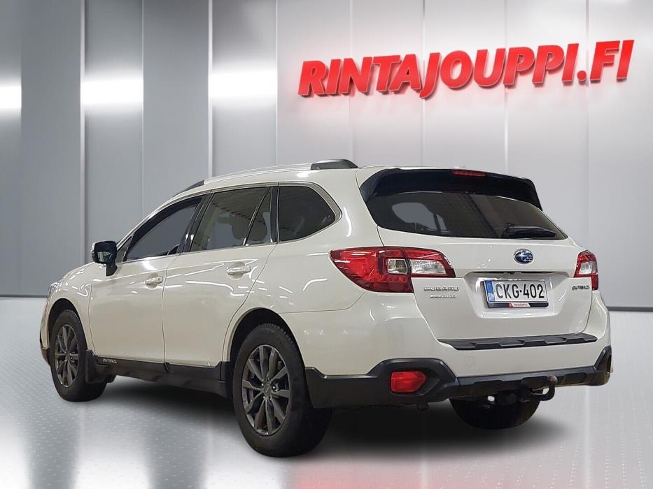 SUBARU Outback 2016