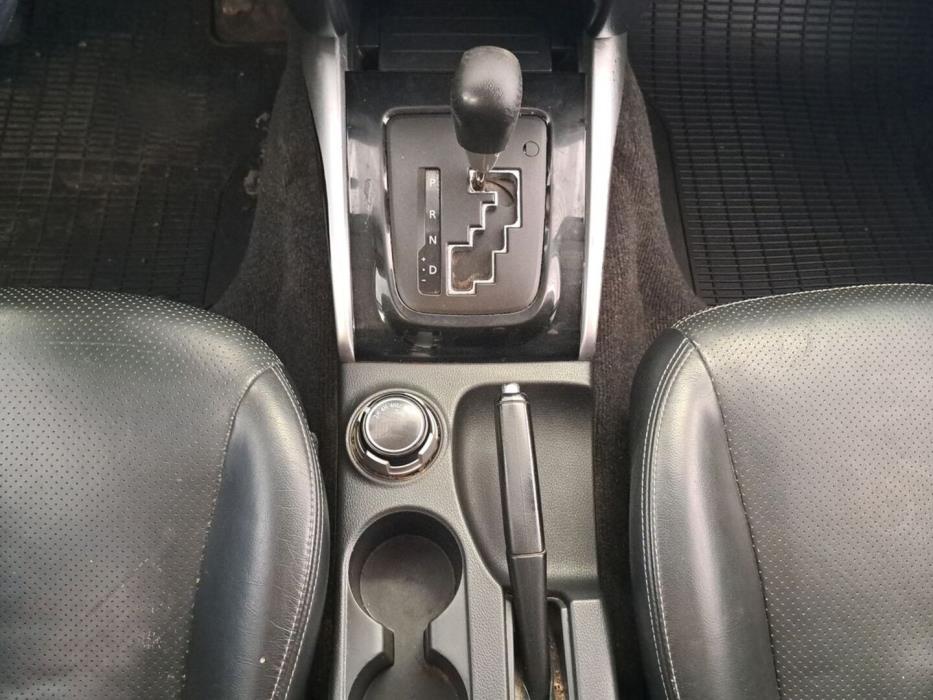 MITSUBISHI L200 2015