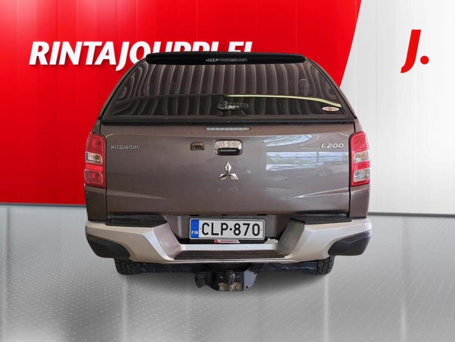 MITSUBISHI L200 2015