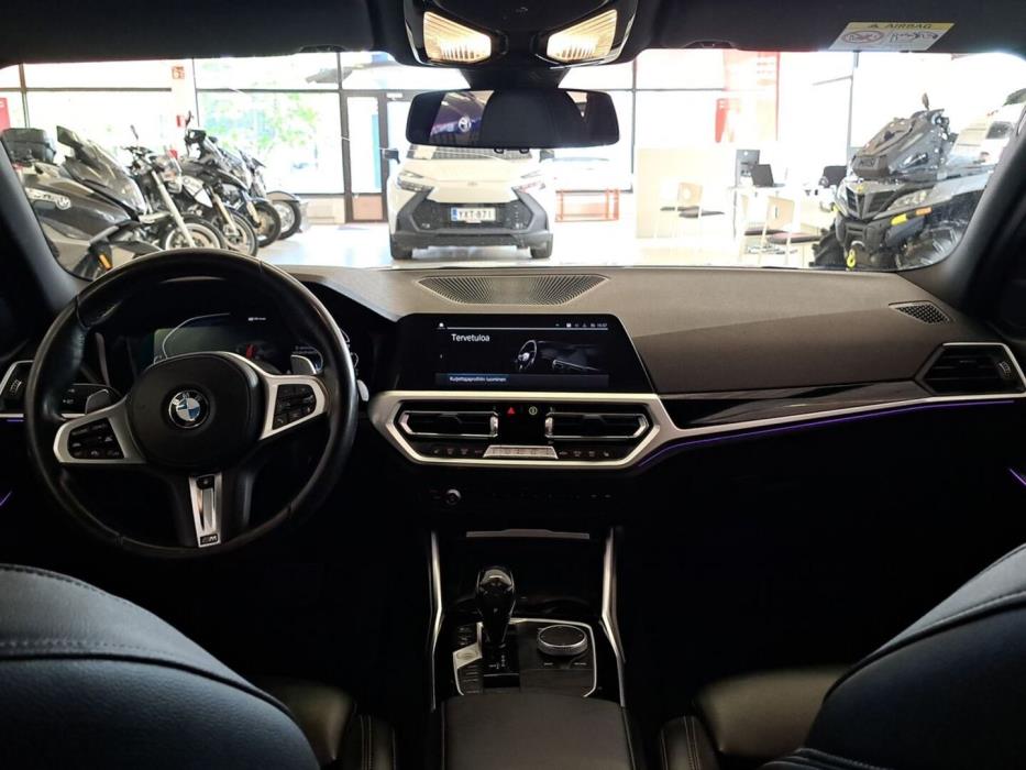 BMW 330 2020