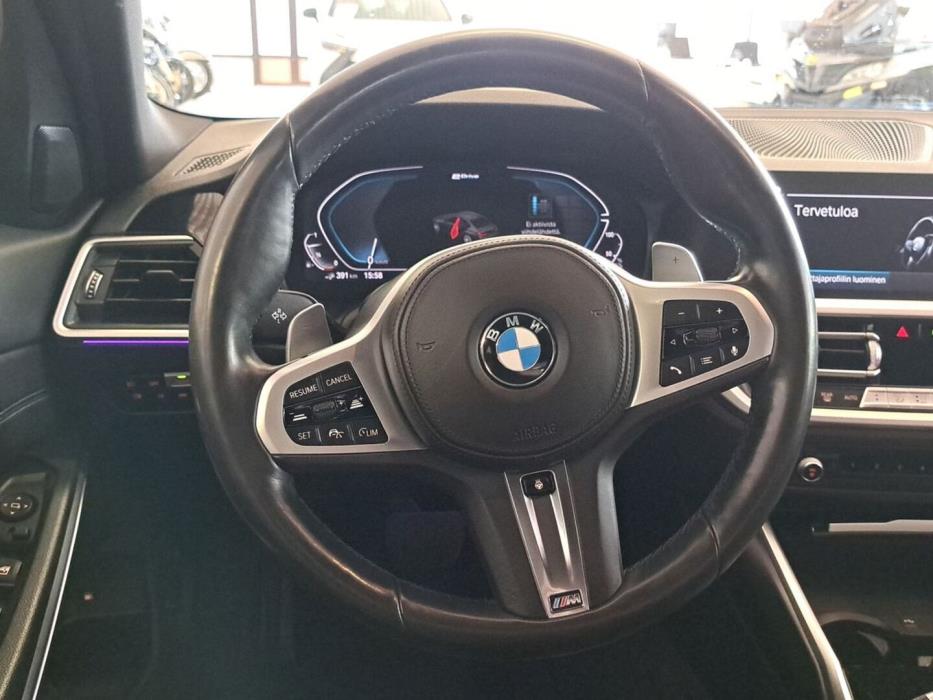 BMW 330 2020