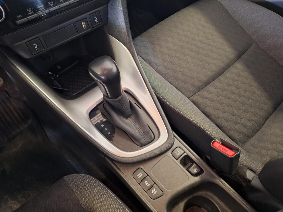 TOYOTA Yaris 2021