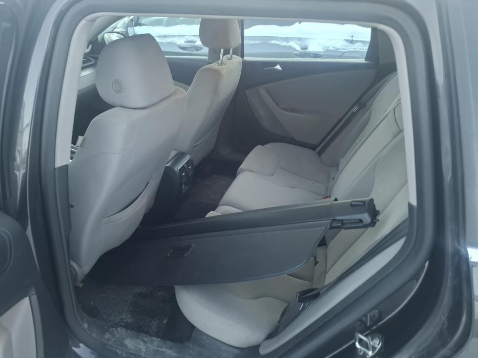 VOLKSWAGEN Passat 2009