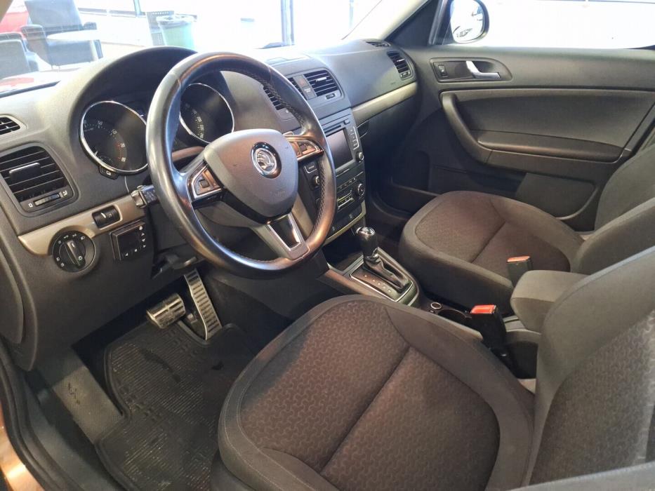 SKODA Yeti 2014