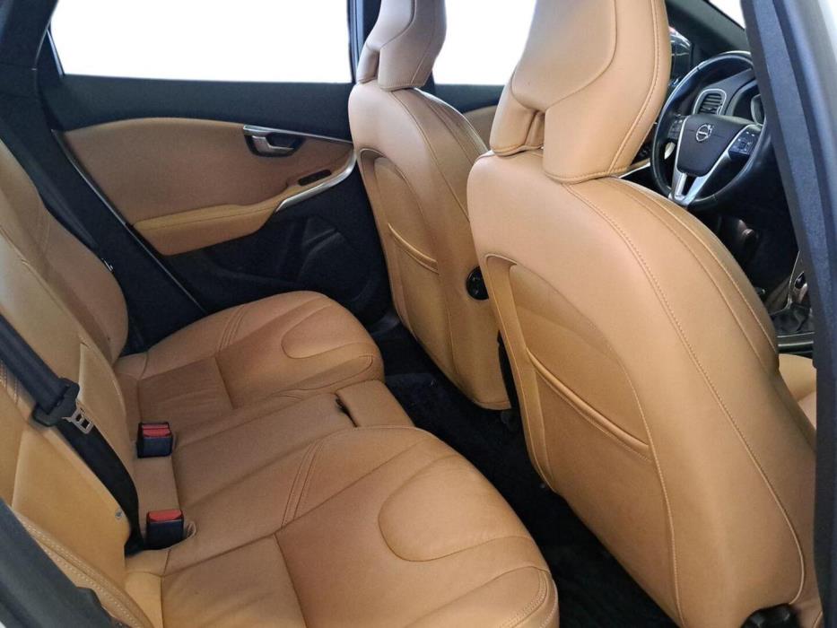 VOLVO V40 Cross Country 2017