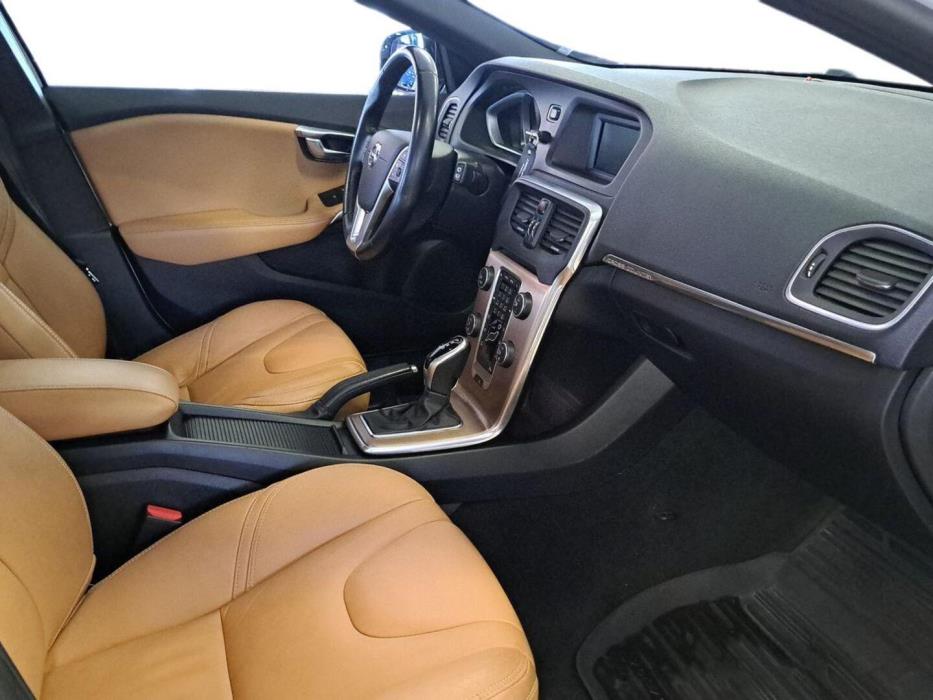 VOLVO V40 Cross Country 2017