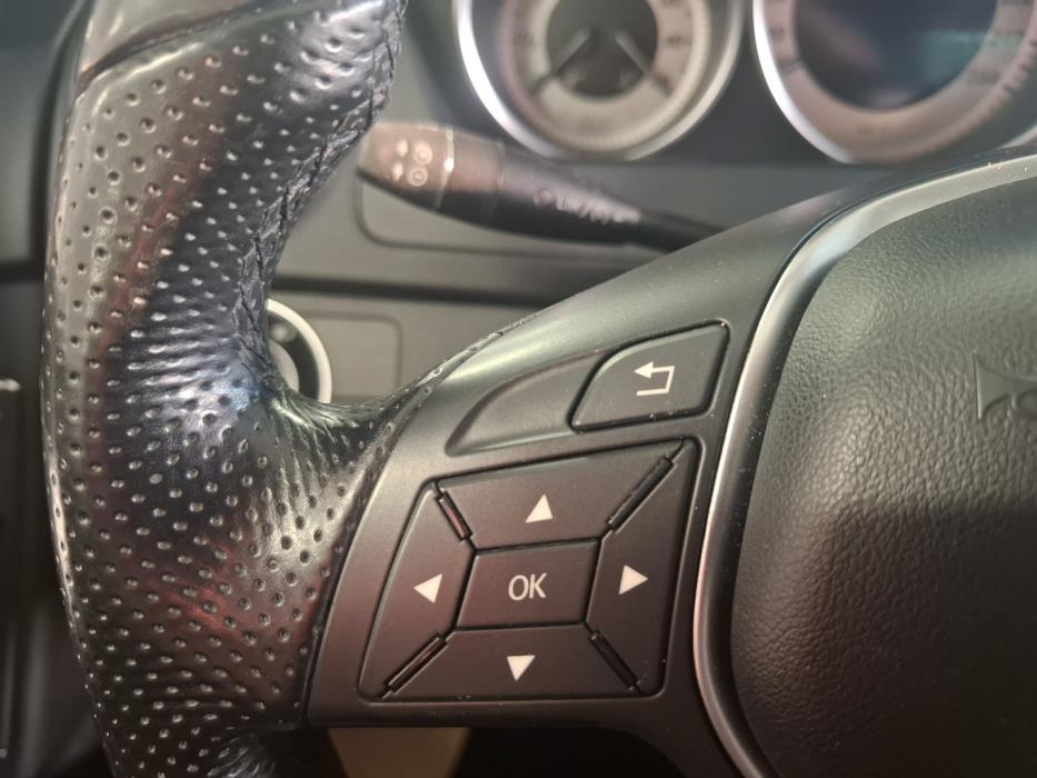 MERCEDES-BENZ C 2012