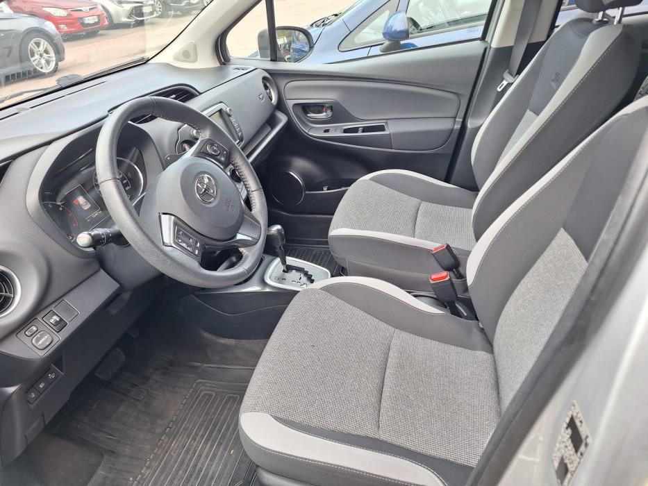 TOYOTA Yaris 2020