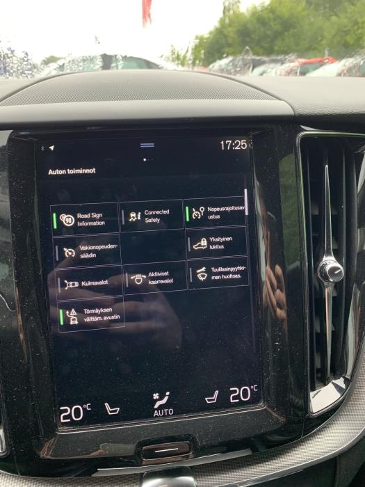 VOLVO XC60 2018