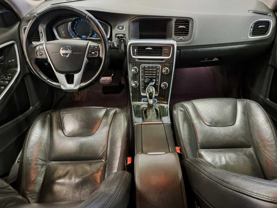 VOLVO V60 2013