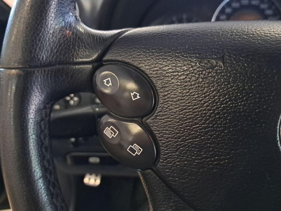 MERCEDES-BENZ CLK 2005