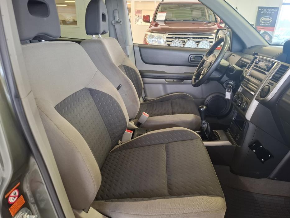 NISSAN X-TRAIL 2004